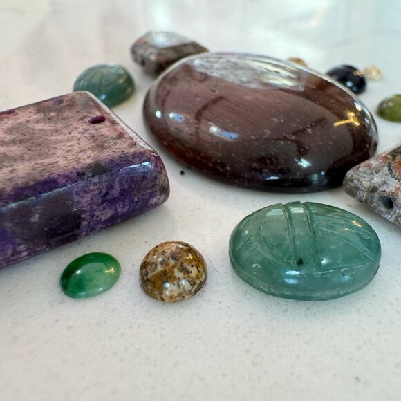 Cabochon Gemstone and Pendant Lot with Jade, Jasper, Carved Scarab and More - Picture 8 of 16